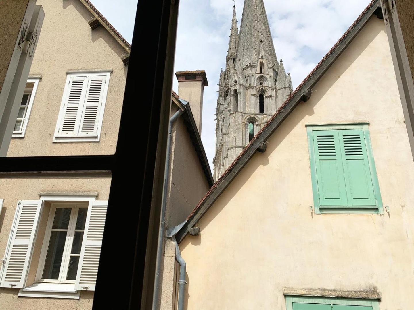 Le Clocher- Appartement Dans Le Coeur De Ville ชาร์ตร ภายนอก รูปภาพ
